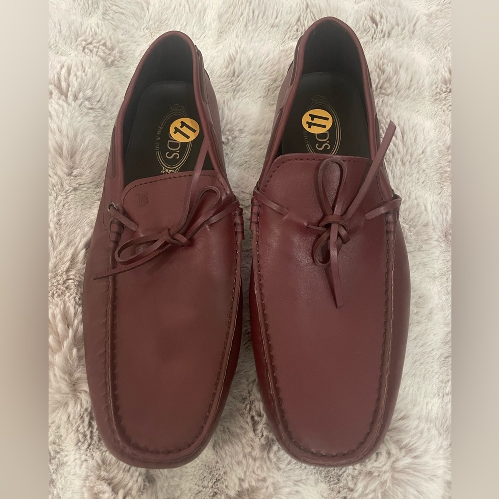 Tods Mens Burgundy Loafers Sz 11